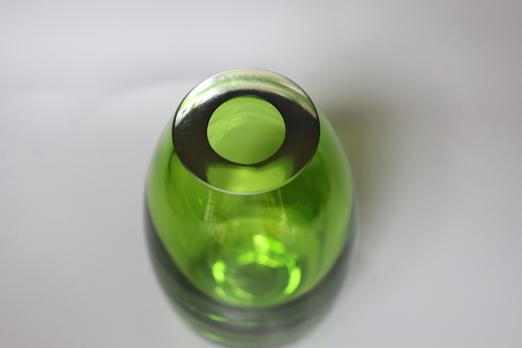 A Murano green glass vase, in Flávio Poli style, 23.5cms high
